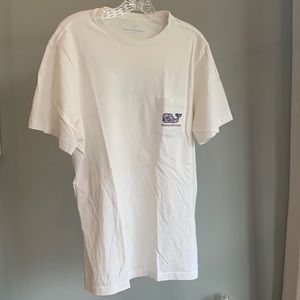 Vineyard Vines T-Shirt w/ Whale “Coral Reef” Design sz : small